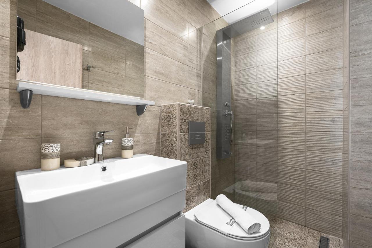 Lausanne, Nilie Hospitality Mgmt Tesalonika Bagian luar foto