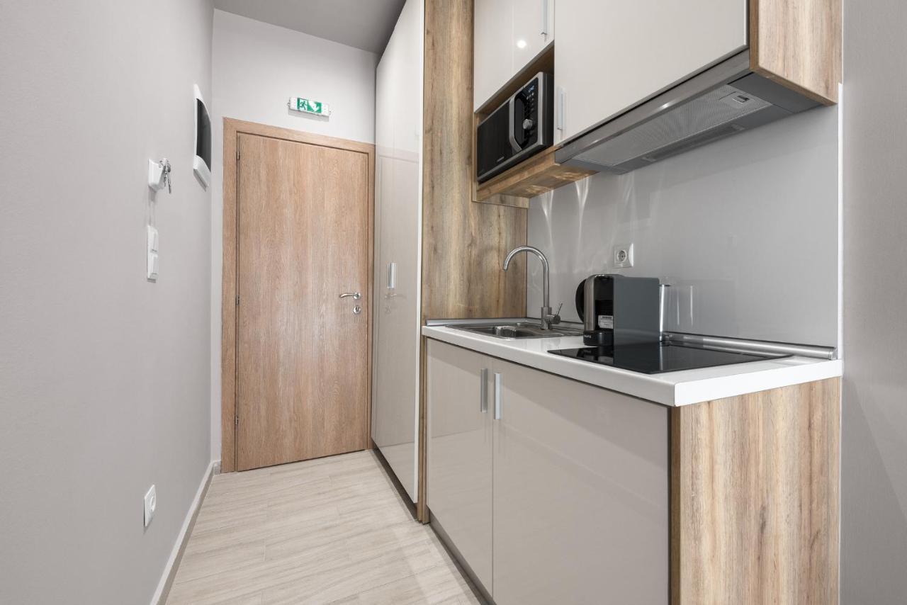 Lausanne, Nilie Hospitality Mgmt Tesalonika Bagian luar foto