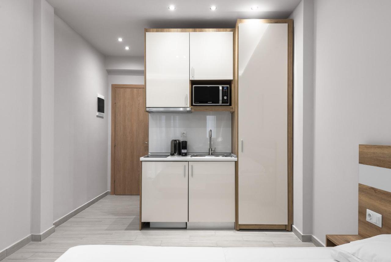 Lausanne, Nilie Hospitality Mgmt Tesalonika Bagian luar foto